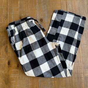 Old Navy Black and White Checkered Flannel Pajama Bottom M